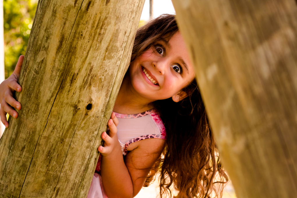 criança, brincandeira, ensaio externo, aline paim fotografia, gemeas, smash the fruit,joinville