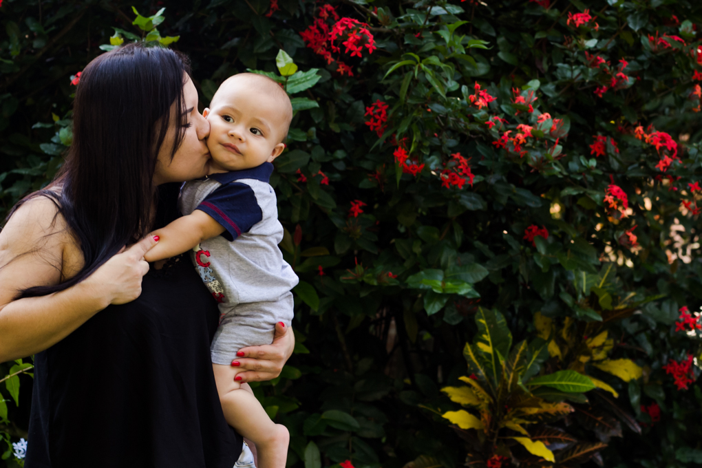 smash the cake, joinville, aline paim fotografia, ensaio bebê, ensaio externo com bolo, mamae e bebê, ensaio de familia, ensaio externo de familia