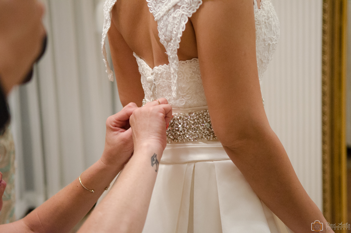 casamento, vestido de noiva, noiva trocando