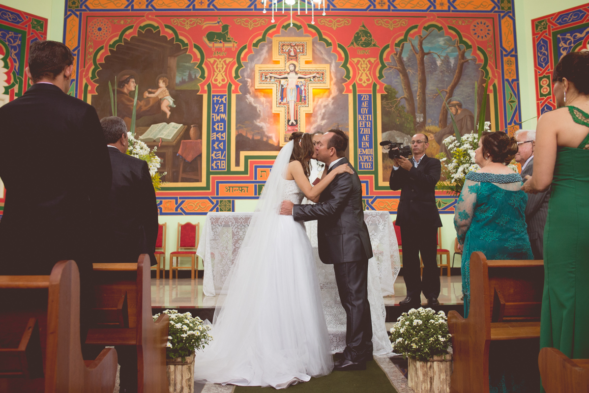casamento, beijo dos noivos