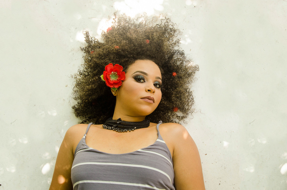 ensaiofeminino- neacunha - nea - ensaio - ensaiofeminino- sevenfotografia-catu-catubahia-fotografo-fotografia-bahia-fotografobahia-fotografocatu-vempraseven-cachos-cabelocacheado