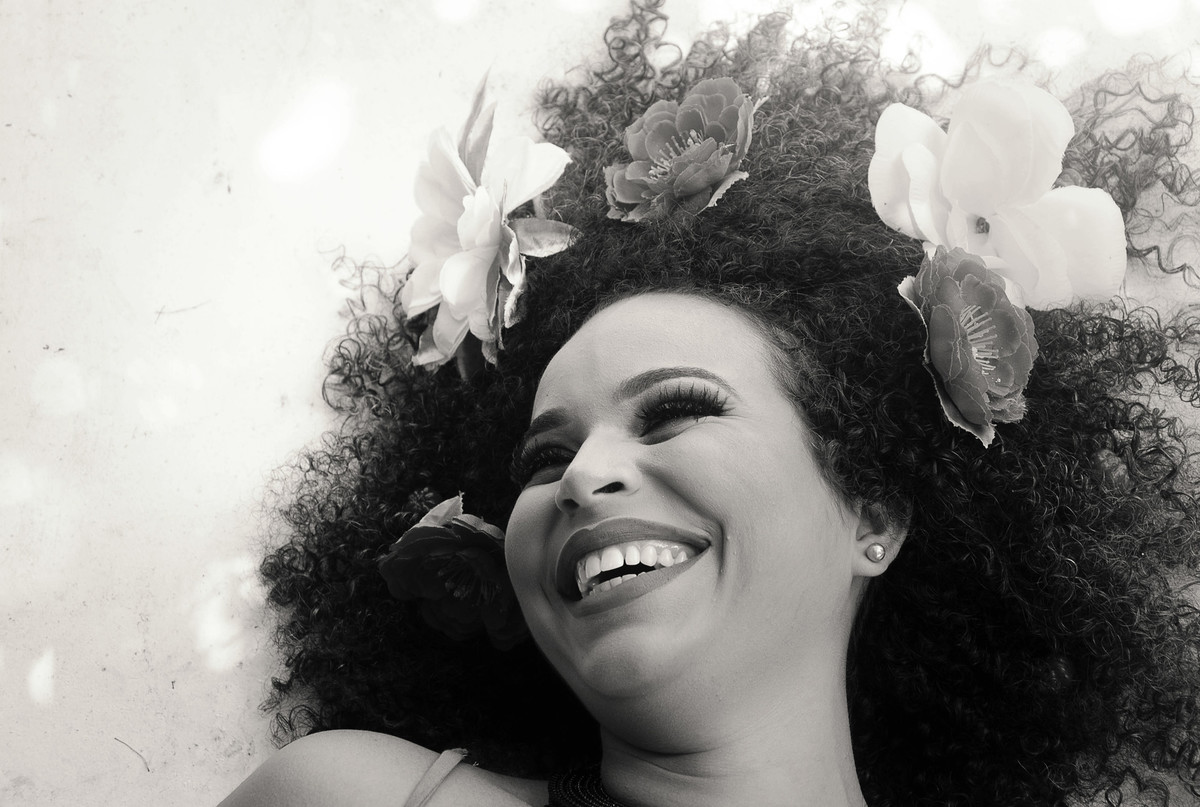 ensaiofeminino- neacunha - nea - ensaio - ensaiofeminino- sevenfotografia-catu-catubahia-fotografo-fotografia-bahia-fotografobahia-fotografocatu-vempraseven-cachos-cabelocacheado