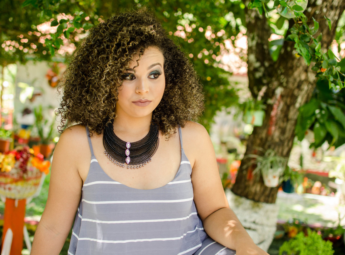 ensaiofeminino- neacunha - nea - ensaio - ensaiofeminino- sevenfotografia-catu-catubahia-fotografo-fotografia-bahia-fotografobahia-fotografocatu-vempraseven-cachos-cabelocacheado