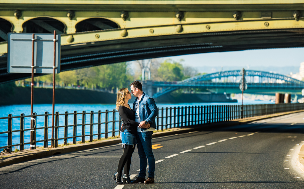 CASAL apaixonados em PARIS fotografado pela DF PHOTOGRAPHIE