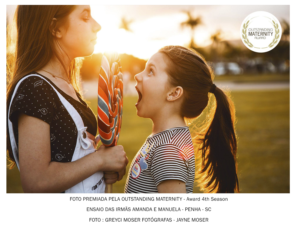 foto de familia premiada pela outstanding maternity award