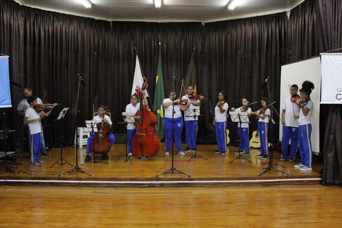 apresentacao-cortas-violino-violocelo-escola-musica-heitor-combat