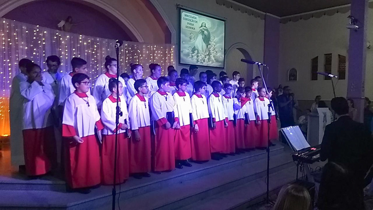 igreja-catolica-mg-cidade-monte-belo-pequenos-cantores-cassia
