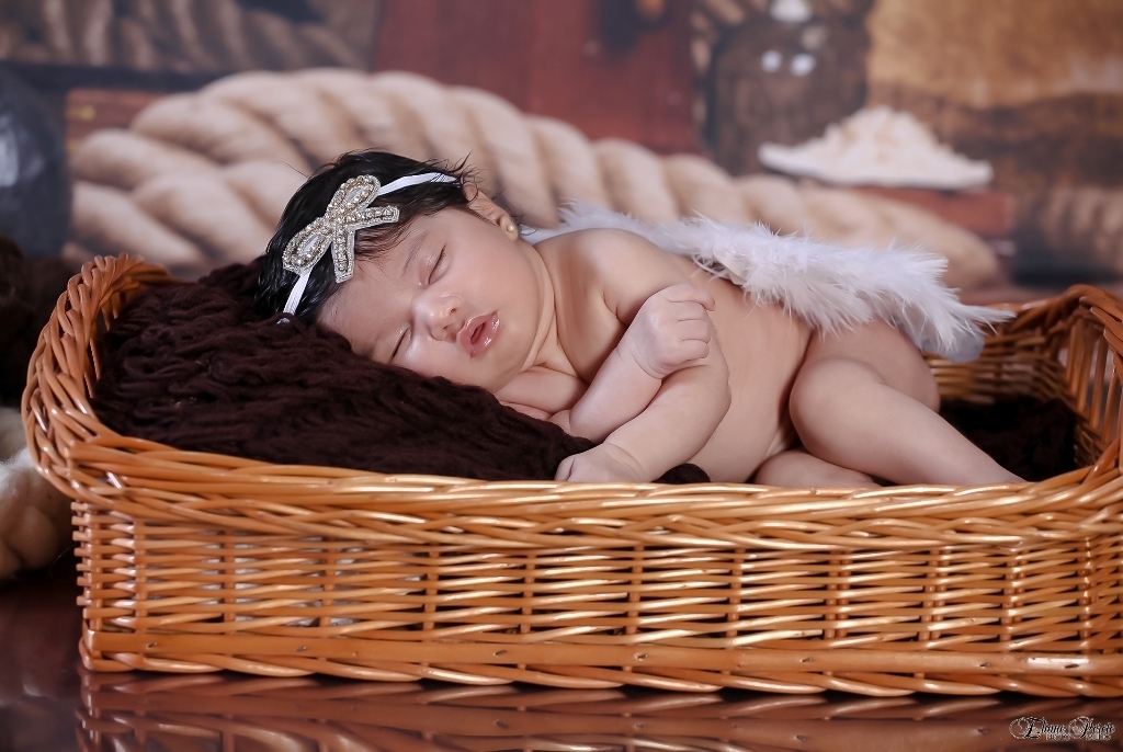 Isabelly, fotos de estúdio, anjinho