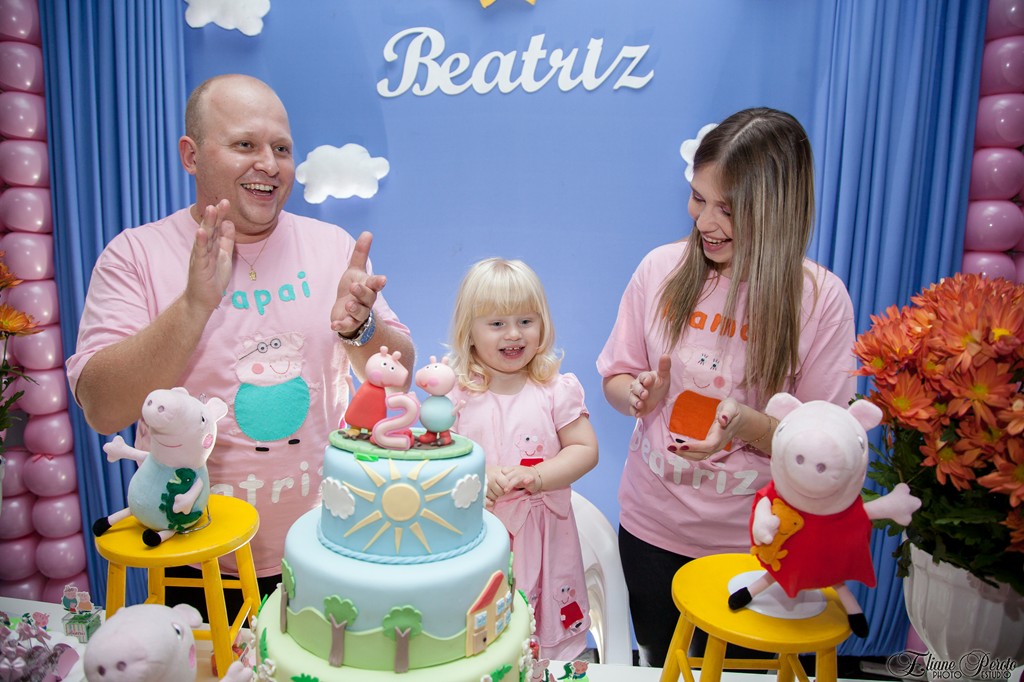 Beatriz 2 anos, aniversário infantil, hora do parabéns