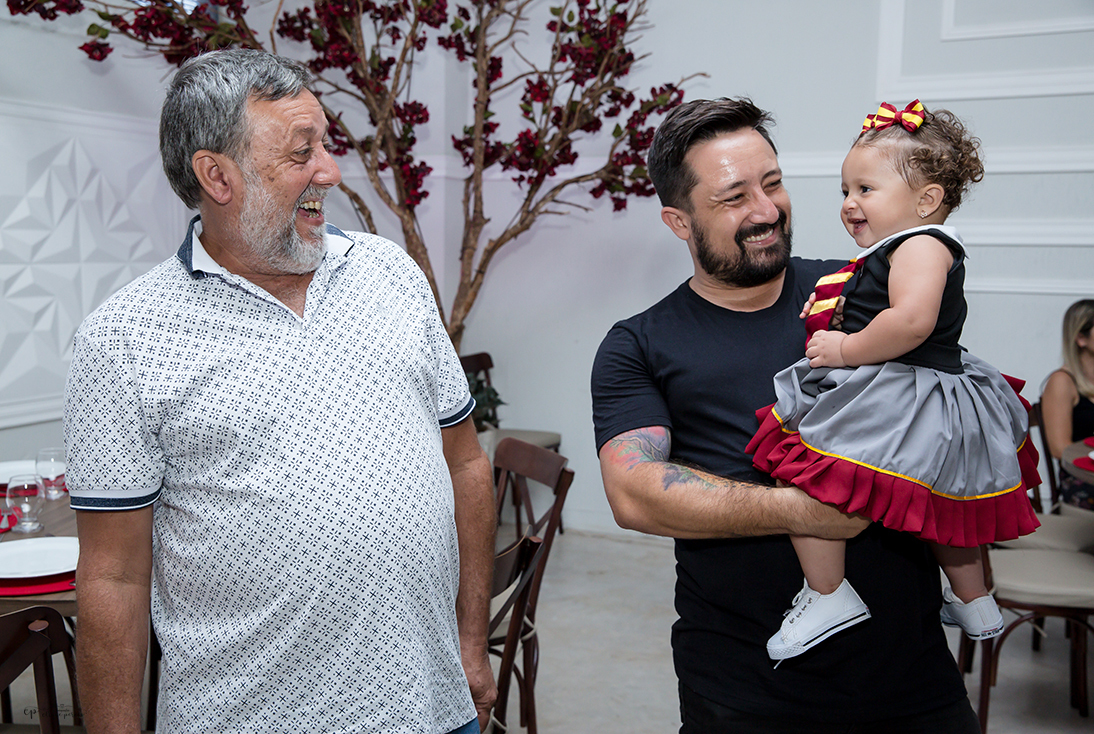 Lis 1° aninho, Barra Bonita, SP, Medieval Eventos, festa de aniversário, salão de festas interior de SP, sorriso, vovô