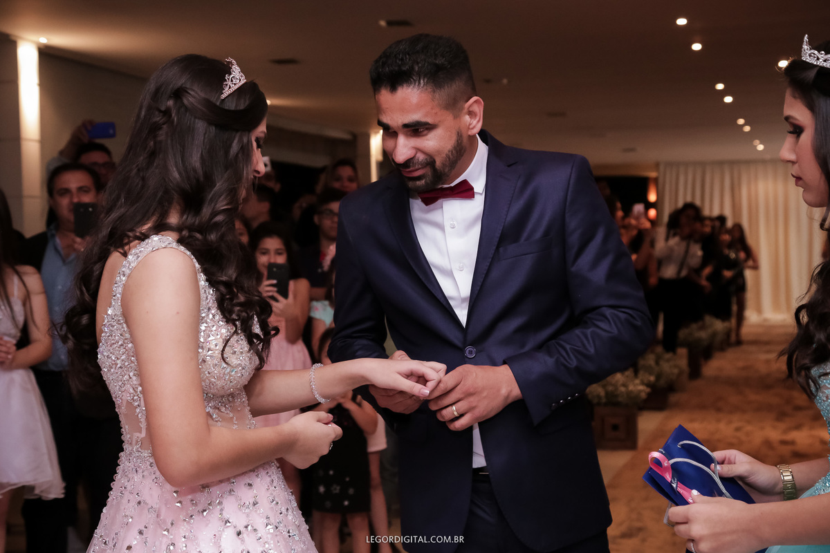Alinças de Debutantes