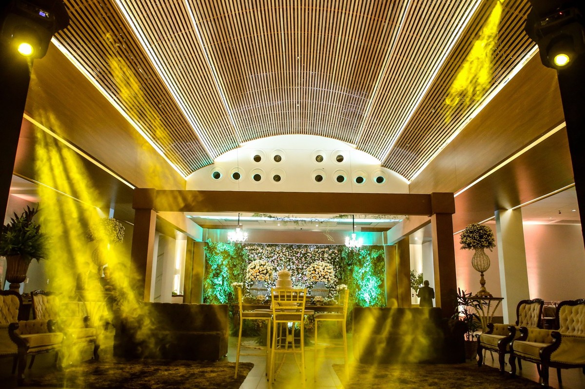 mesa para o jantar dos noivos no stelata-leila maluf foto tirada nas lentes do fotografo thiago alt