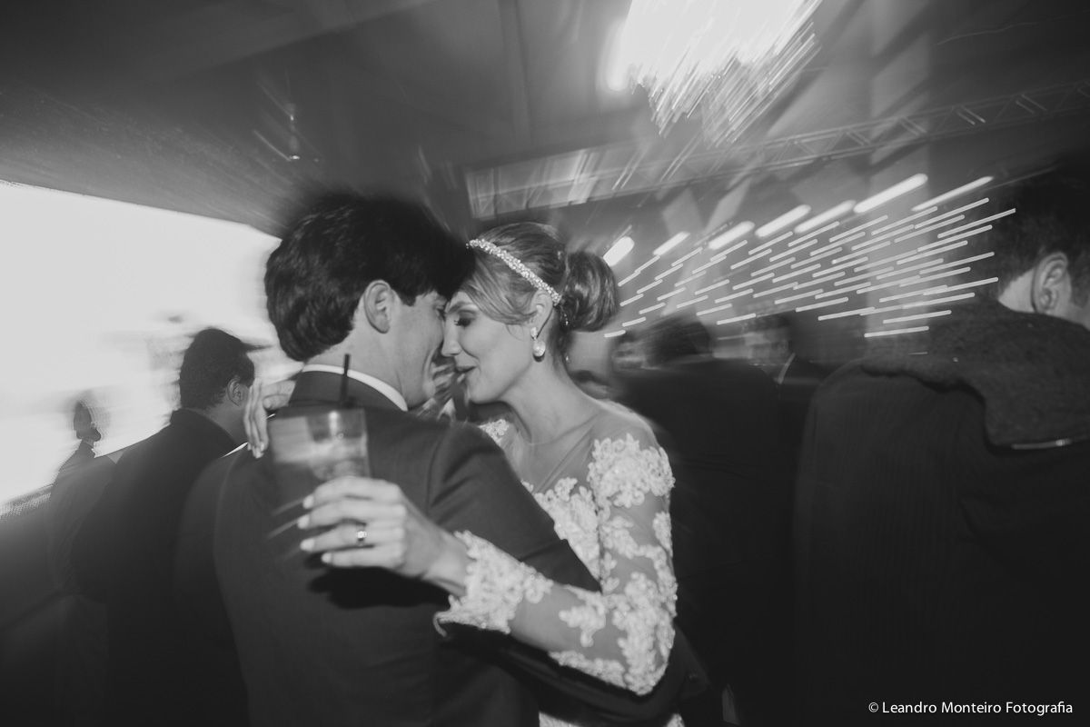 Destination Wedding. Casamento realizado no hotel e Pousada Suryapan, em Campos do Jordão - SP. Casamento no campo.