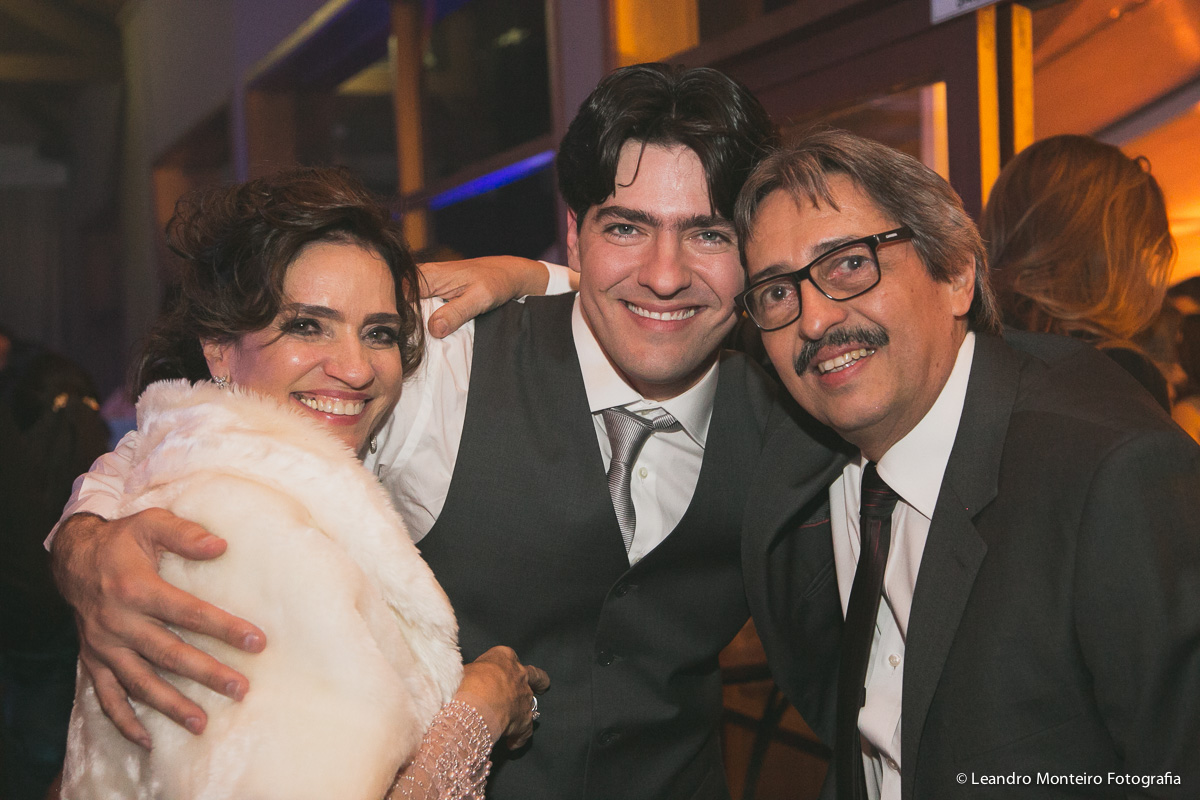 Destination Wedding. Casamento realizado no hotel e Pousada Suryapan, em Campos do Jordão - SP. Casamento no campo.