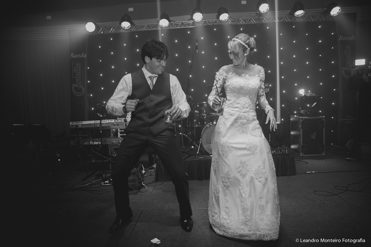 Destination Wedding. Casamento realizado no hotel e Pousada Suryapan, em Campos do Jordão - SP. Casamento no campo.