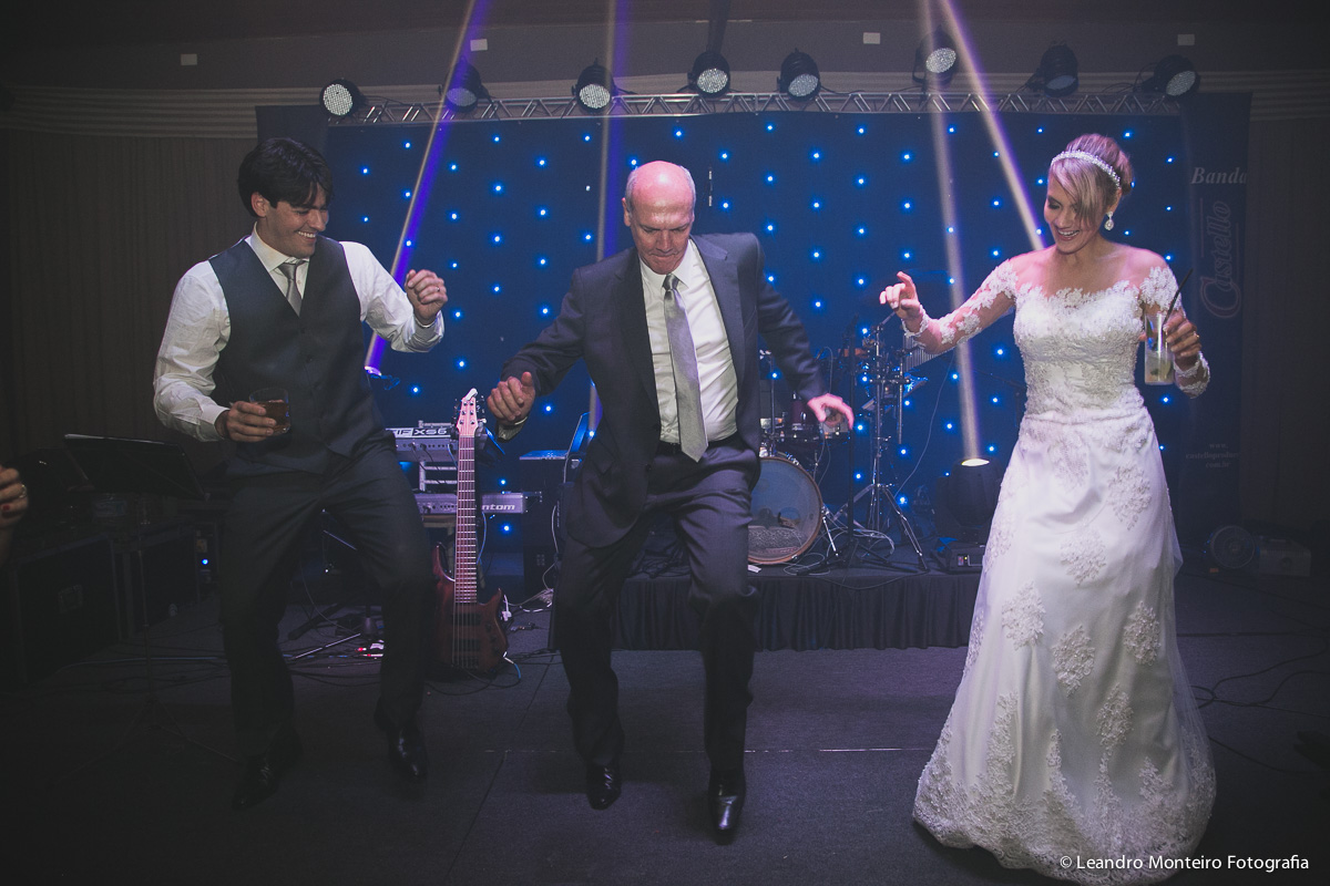 Destination Wedding. Casamento realizado no hotel e Pousada Suryapan, em Campos do Jordão - SP. Casamento no campo.