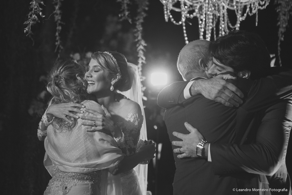 Destination Wedding. Casamento realizado no hotel e Pousada Suryapan, em Campos do Jordão - SP. Casamento no campo.