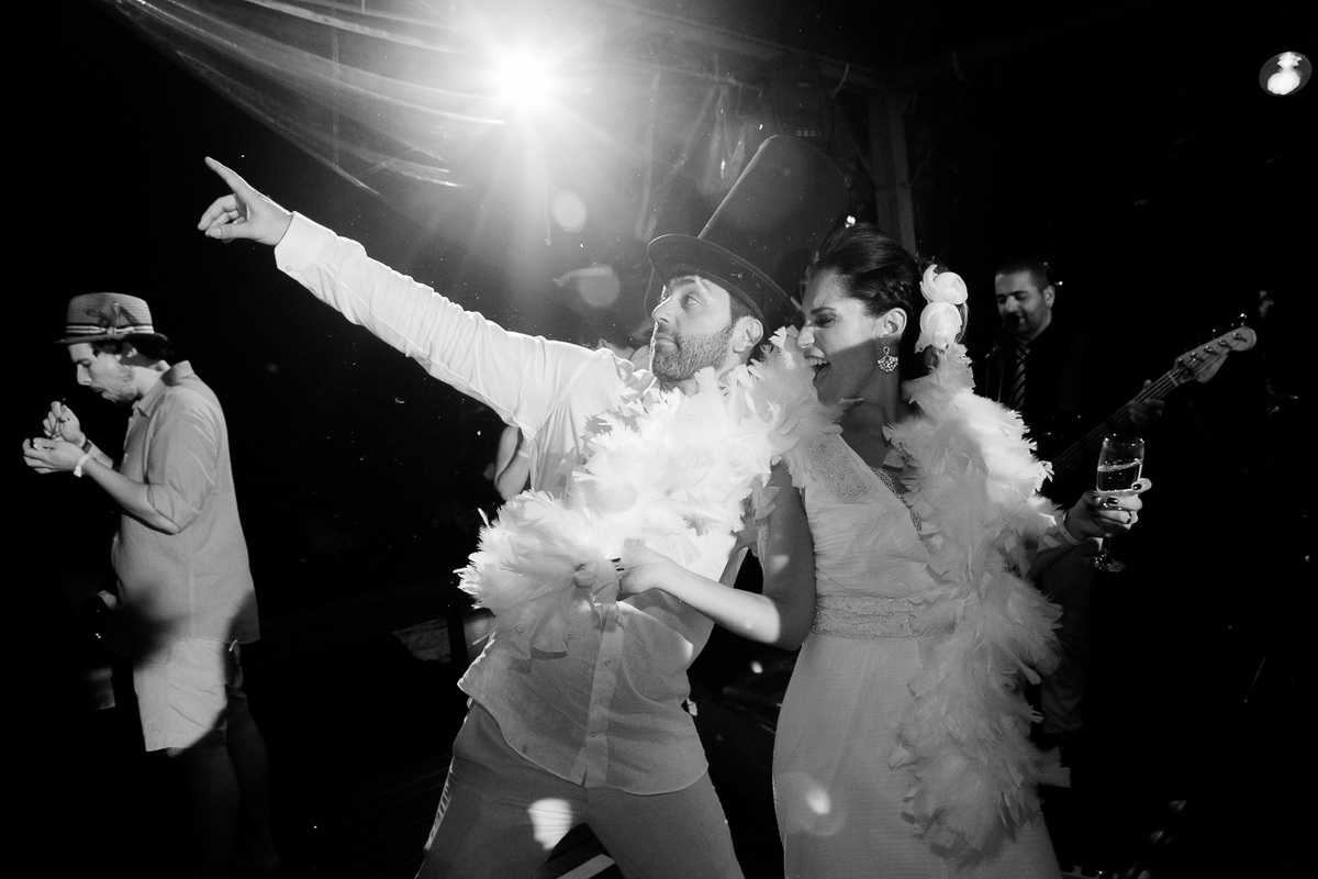 Destination Wedding. Casamento realizado no hotel coconuts, em São Sebastião - SP. Casamento na praia.