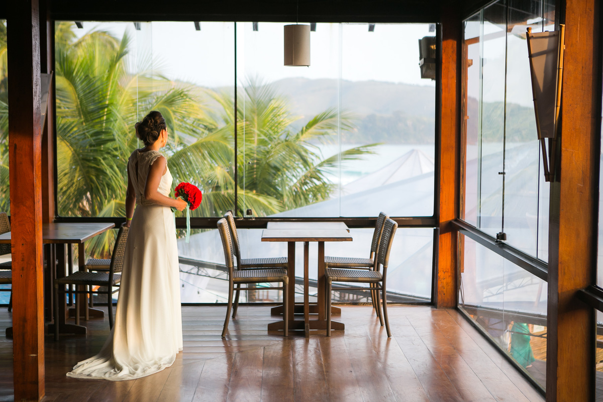 Destination Wedding. Casamento realizado no hotel coconuts, em São Sebastião - SP. Casamento na praia.