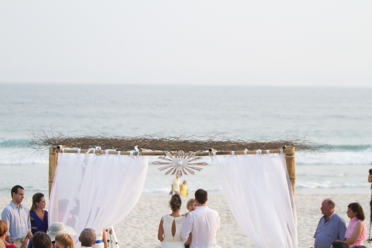 Destination Wedding. Casamento realizado no hotel coconuts, em São Sebastião - SP. Casamento na praia.