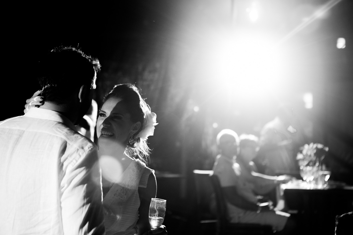 Destination Wedding. Casamento realizado no hotel coconuts, em São Sebastião - SP. Casamento na praia.
