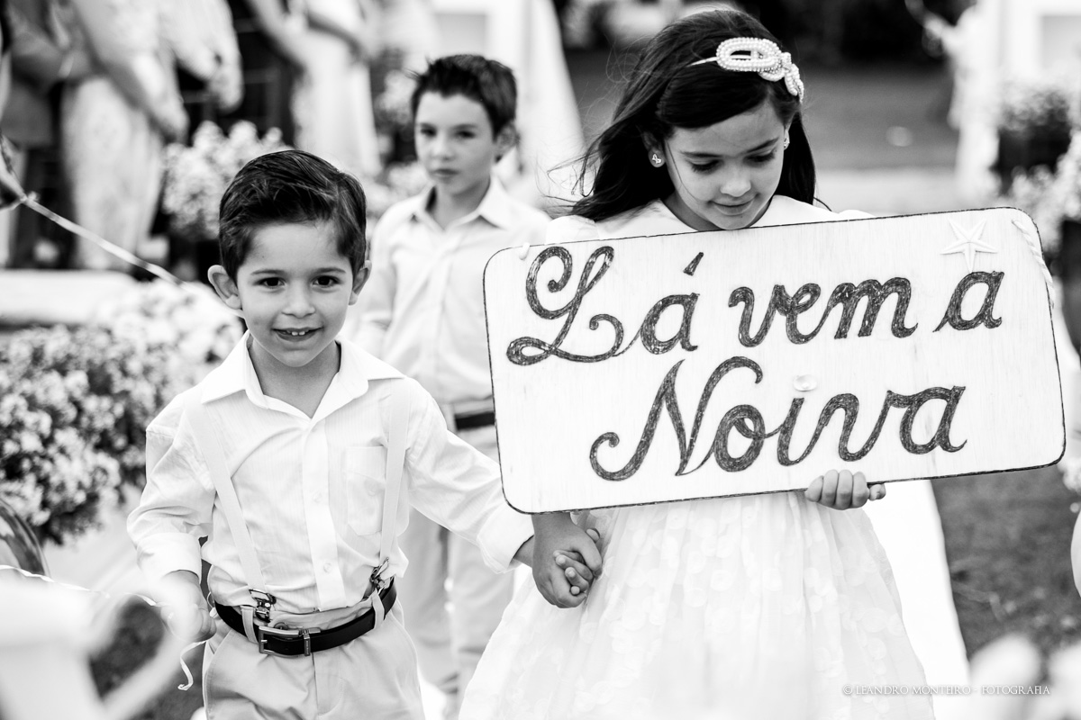 Destination Wedding. Casamento realizado no Maresiras hotel, em São Sebastião - SP. Casamento na praia.