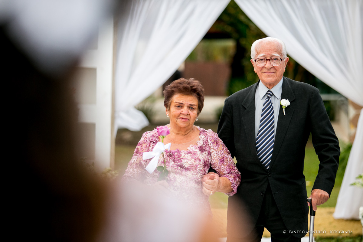 Destination Wedding. Casamento realizado no Maresiras hotel, em São Sebastião - SP. Casamento na praia.