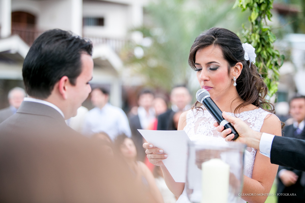Destination Wedding. Casamento realizado no Maresiras hotel, em São Sebastião - SP. Casamento na praia.