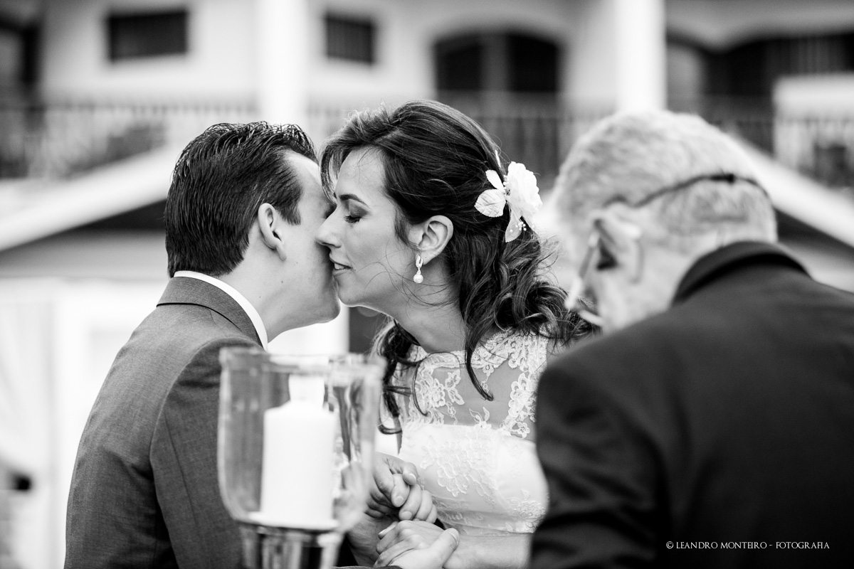 Destination Wedding. Casamento realizado no Maresiras hotel, em São Sebastião - SP. Casamento na praia.