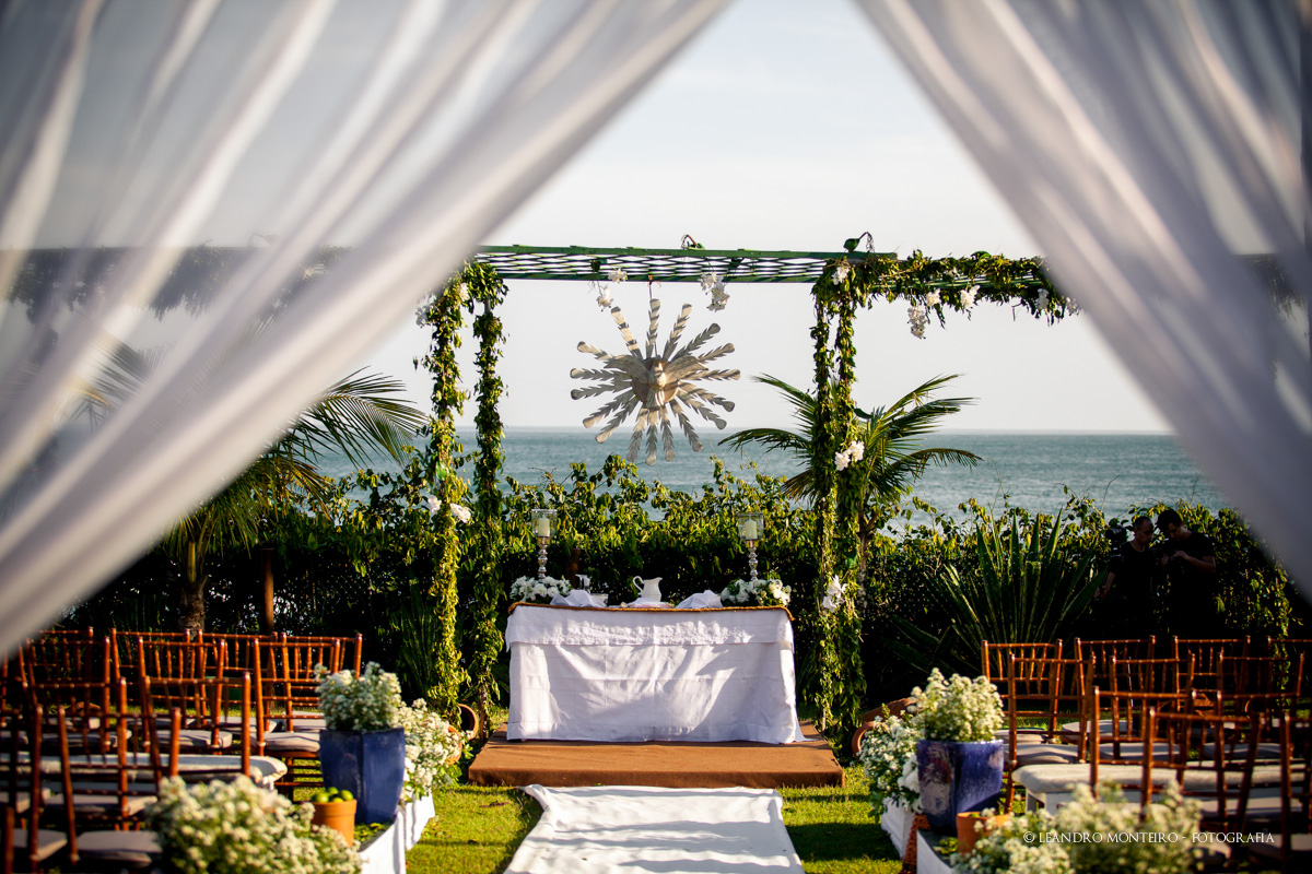 Destination Wedding. Casamento realizado no Maresiras hotel, em São Sebastião - SP. Casamento na praia.