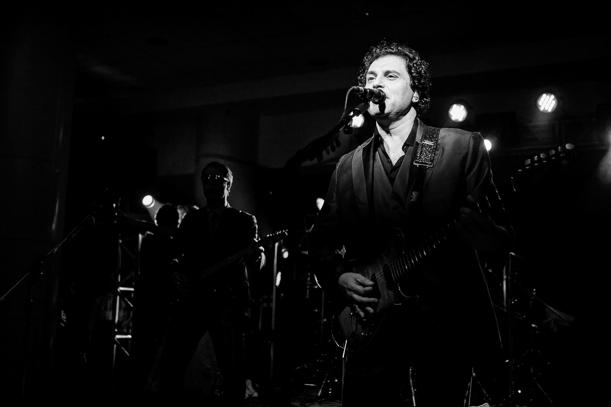 Casamento na Univap, animado pelo cantor Frejat.