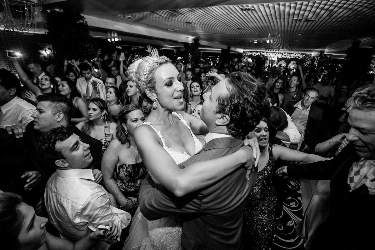 Casamento na Univap, animado pelo cantor Frejat.