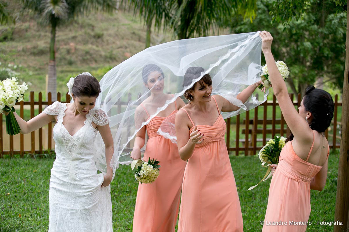 Casamento no campo, realizado na chacara Nossa Senhora Aparecida, na cidade de Paraibuna.