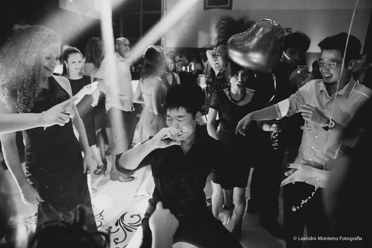 Um lindo casamento fotografado na cidade de Porto Feliz, SP. Cerimonia na Igreja Nossa Senhora Mãe dos Homens.