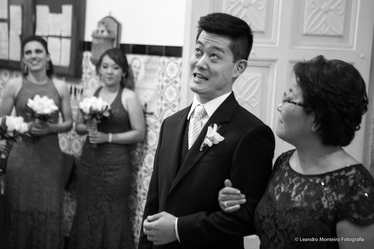 Um lindo casamento fotografado na cidade de Porto Feliz, SP. Cerimonia na Igreja Nossa Senhora Mãe dos Homens.