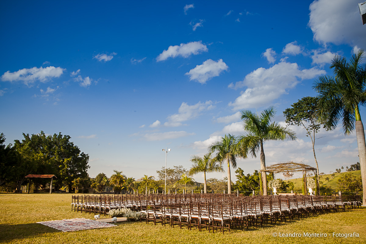 Fotos de um lindo casamento realizado na cidade de Jacarei, no Bonanza Rural Center.