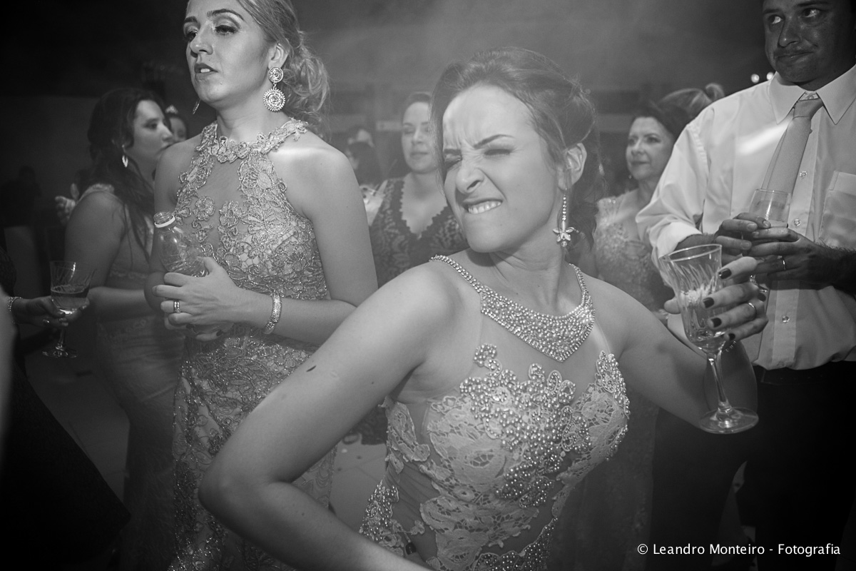 Fotos de um lindo casamento realizado na cidade de Jacarei, no Bonanza Rural Center.