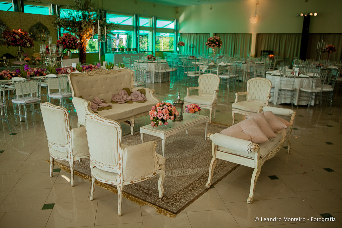 Fotos de um lindo casamento realizado na cidade de Jacarei, no Bonanza Rural Center.