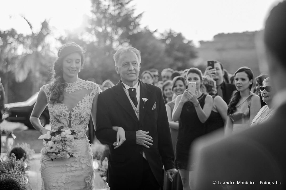 Fotos de um lindo casamento realizado na cidade de Jacarei, no Bonanza Rural Center.