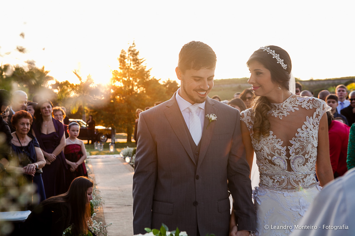 Fotos de um lindo casamento realizado na cidade de Jacarei, no Bonanza Rural Center.