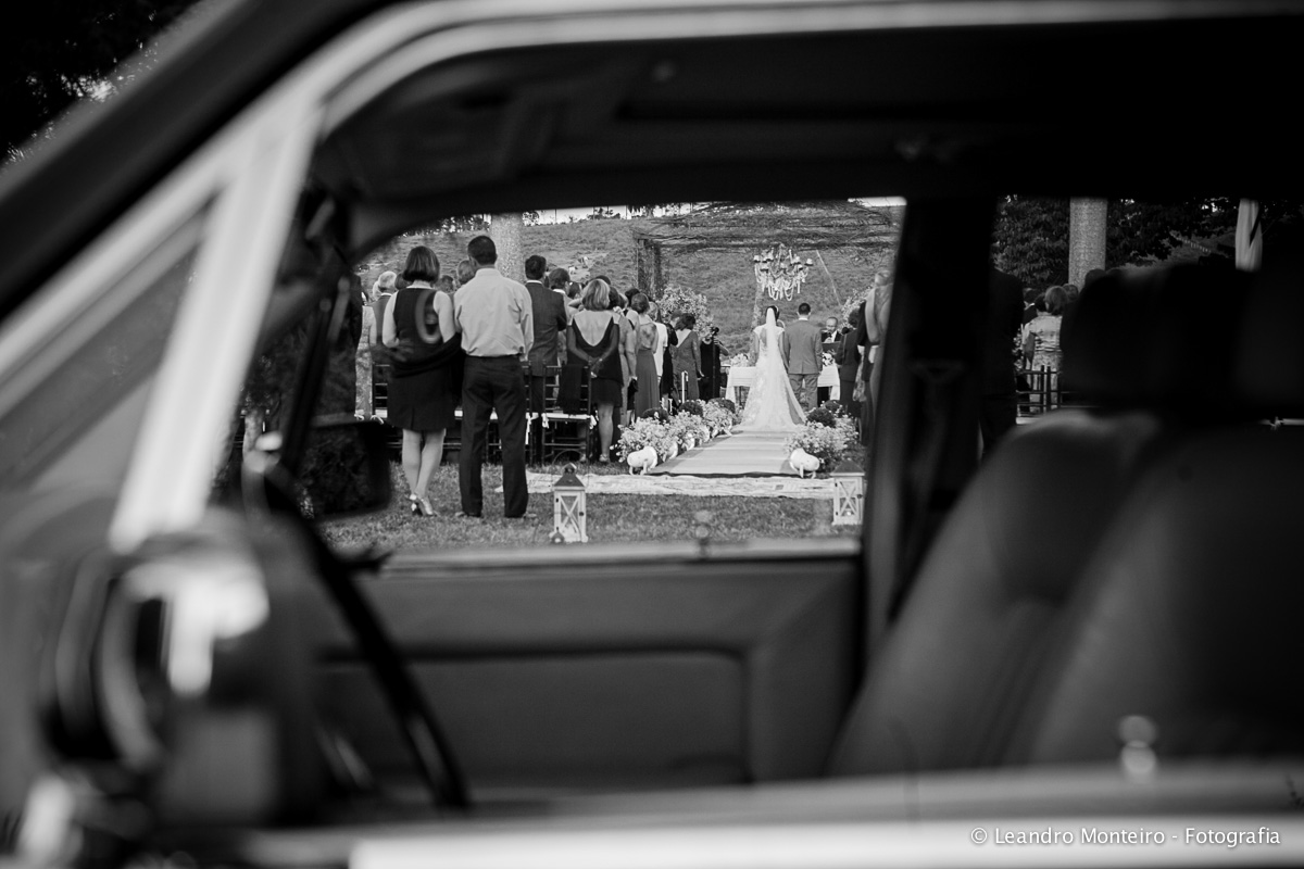Fotos de um lindo casamento realizado na cidade de Jacarei, no Bonanza Rural Center.