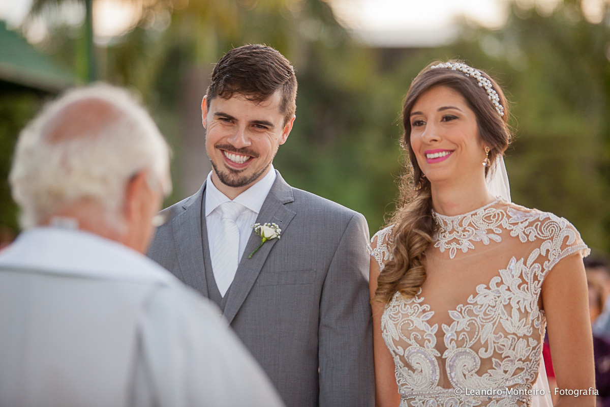 Fotos de um lindo casamento realizado na cidade de Jacarei, no Bonanza Rural Center.