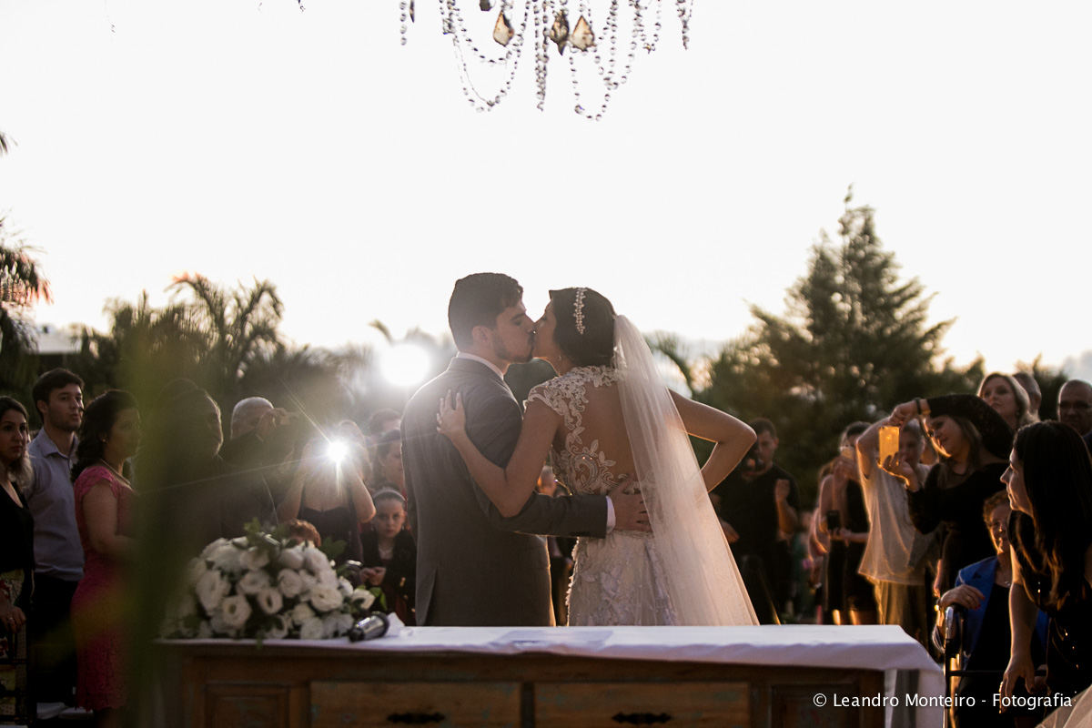 Fotos de um lindo casamento realizado na cidade de Jacarei, no Bonanza Rural Center.