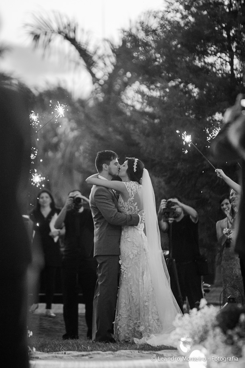 Fotos de um lindo casamento realizado na cidade de Jacarei, no Bonanza Rural Center.