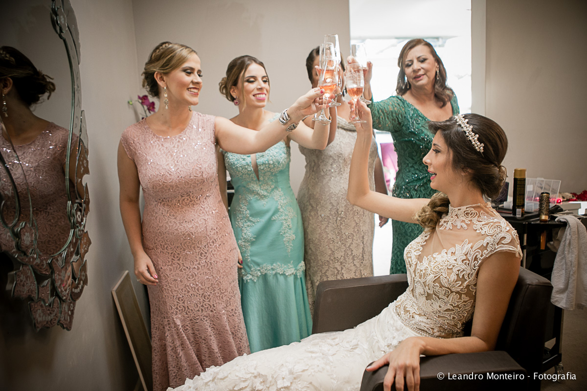 Fotos de um lindo casamento realizado na cidade de Jacarei, no Bonanza Rural Center.