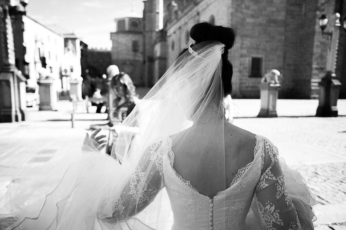 Trash the Dress realizado nas cidades de Avila e Segóvia, Espanha, Europa.