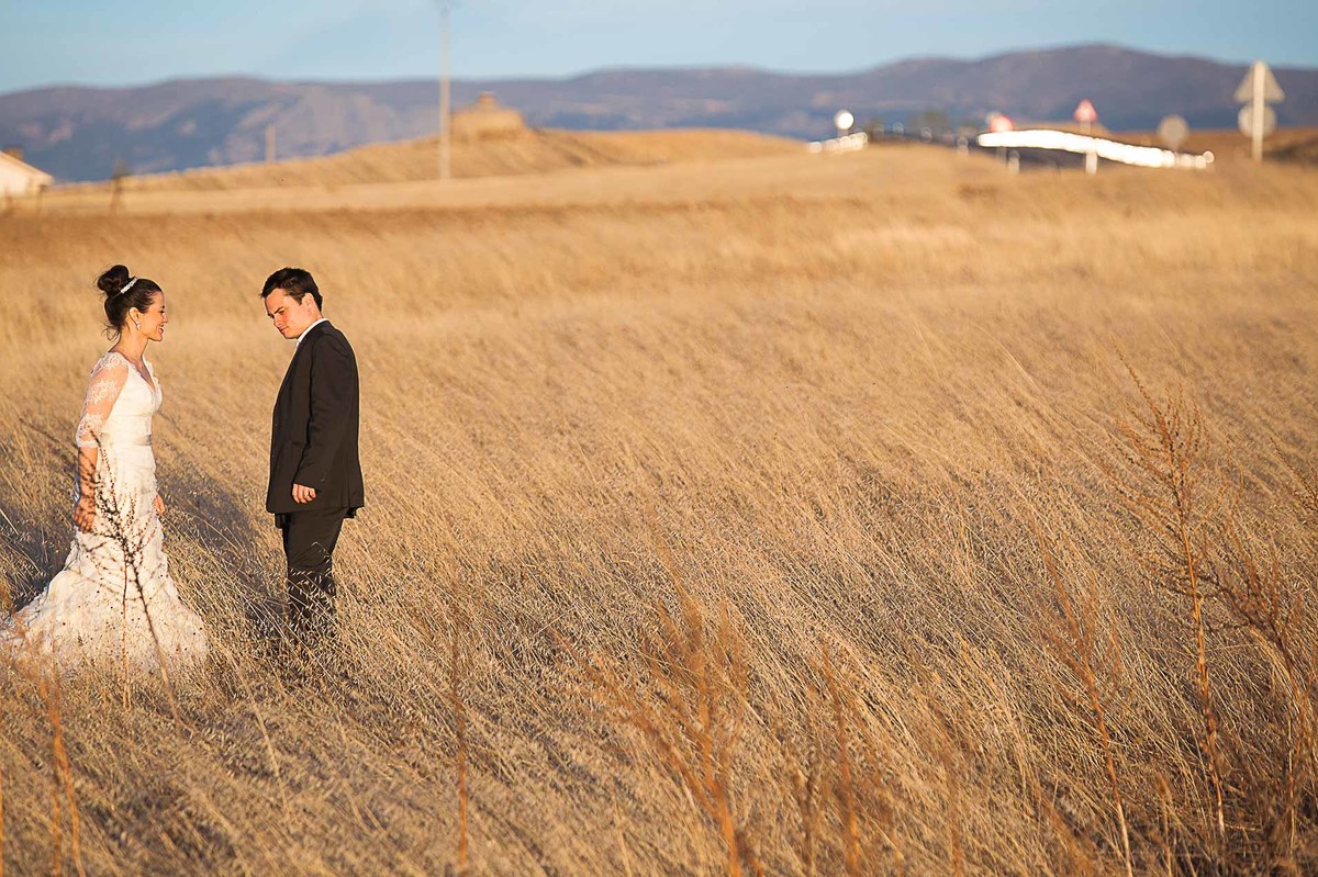 Trash the Dress realizado nas cidades de Avila e Segóvia, Espanha, Europa.