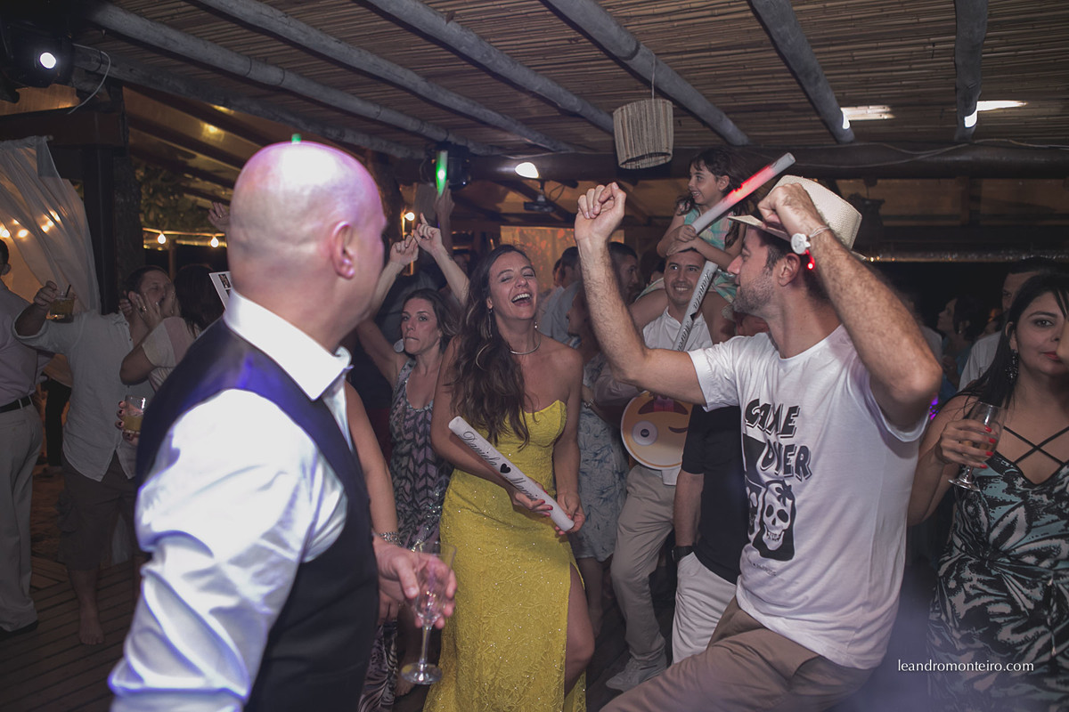 casamento-praia-barracuda-toque-toque-dani-marcio