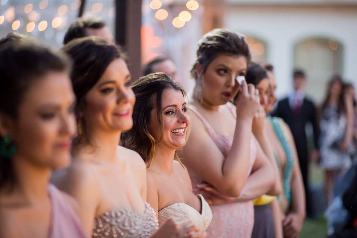 madrinhas emocionadas na cerimonia