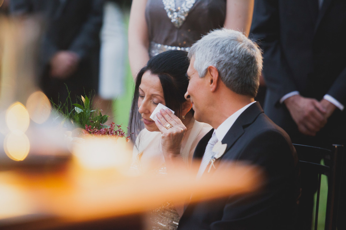 mae da noiva chorando